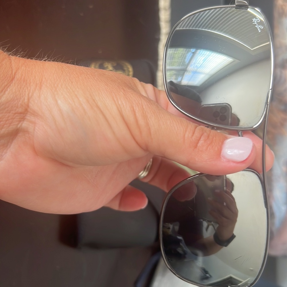 Ray ban sunglasses… minor scratch on left lenses…